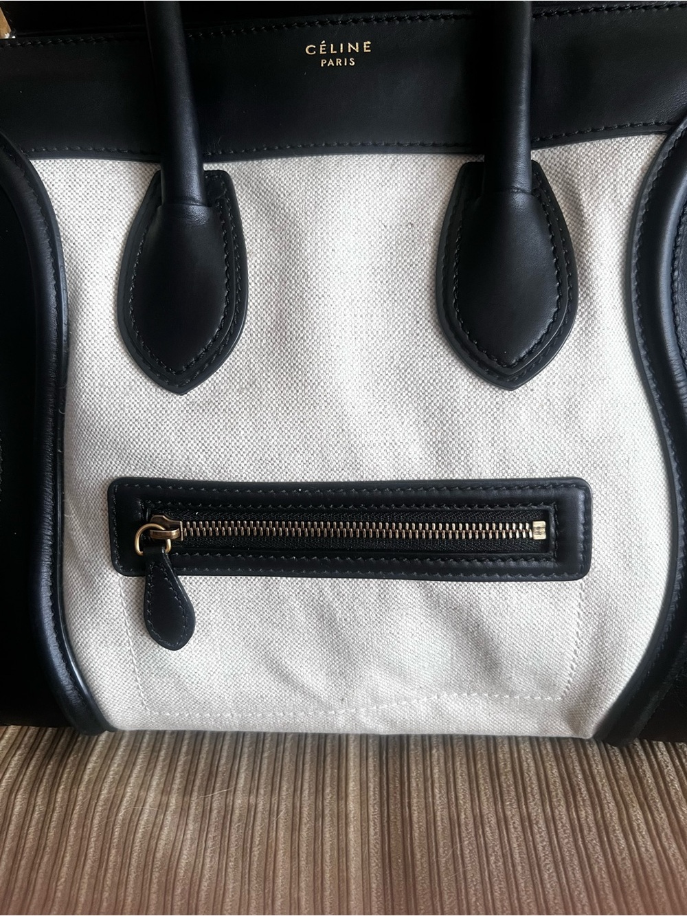 Authentic - CELINE black and cream Luggage Tote bag - Picture 3 of 12